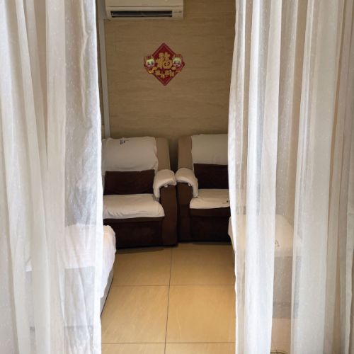 Reclining foot reflexology chairs